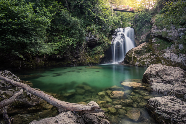 Cascada de Šum - Rebr 25a | Secret World Trip Planner