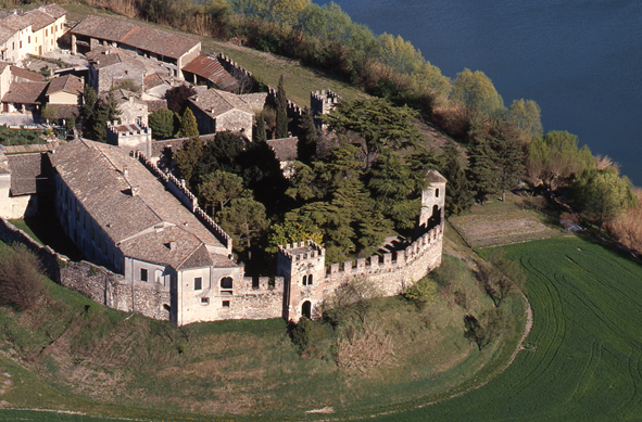 卡斯泰拉罗*拉古塞洛 - Castellaro Lagusello | Secret World Trip Planner