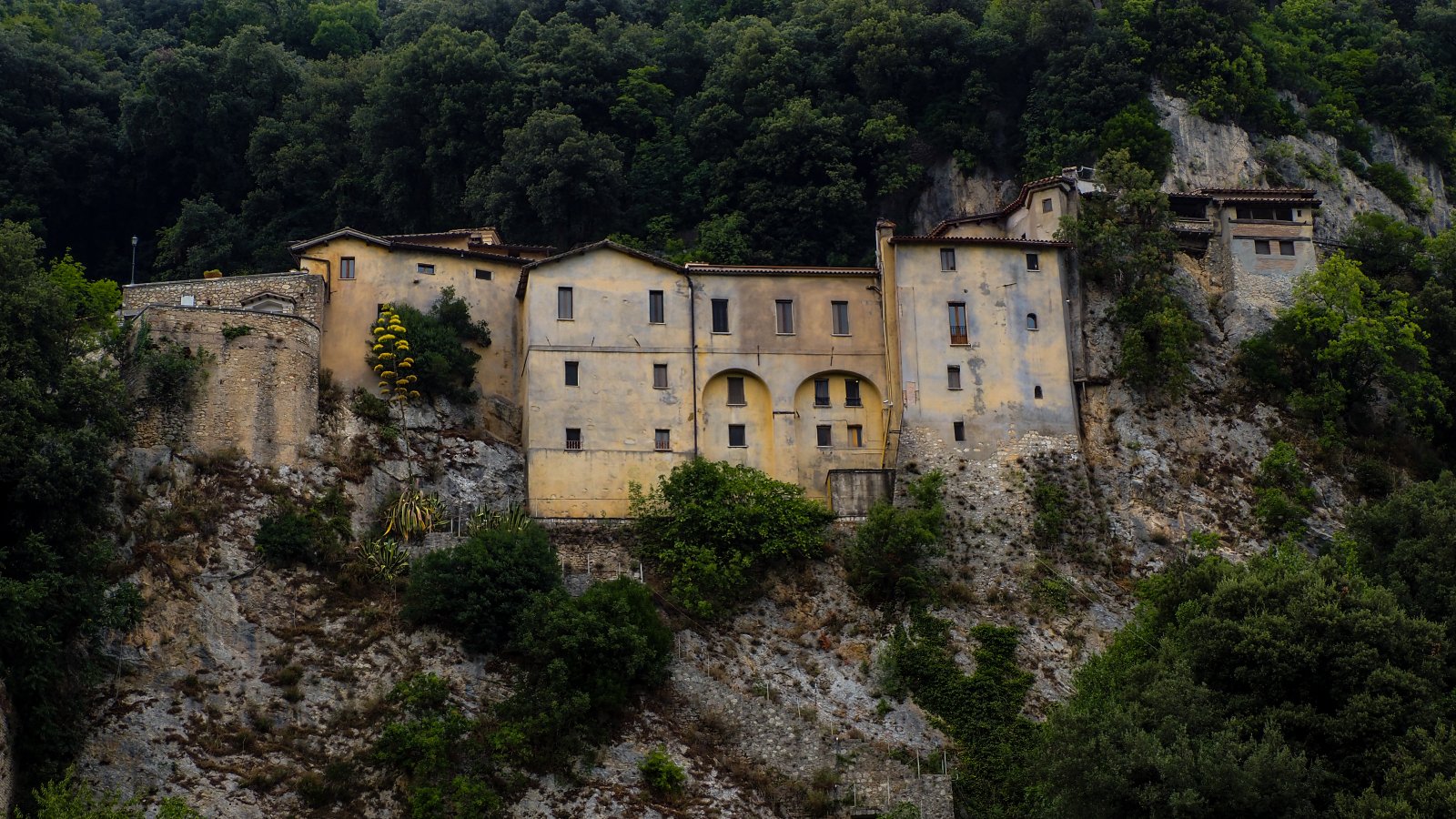 Sanctuaire de Greccio - Greccio | Secret World Trip Planner