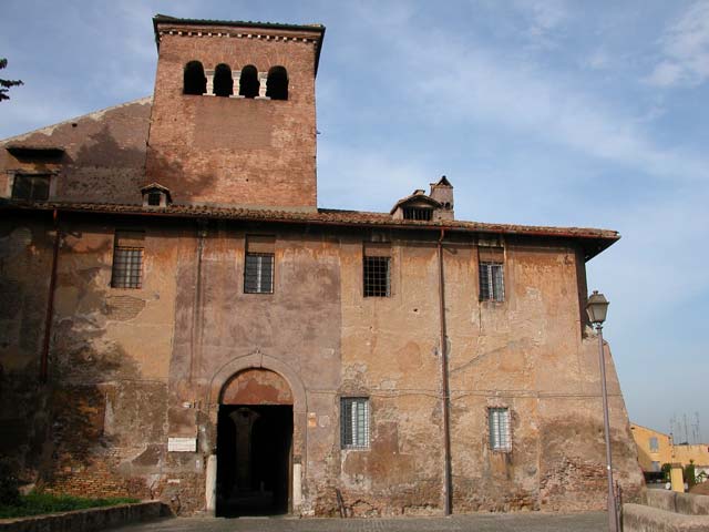 Basilique des quatre saints couronnés - Roma | Secret World Trip Planner