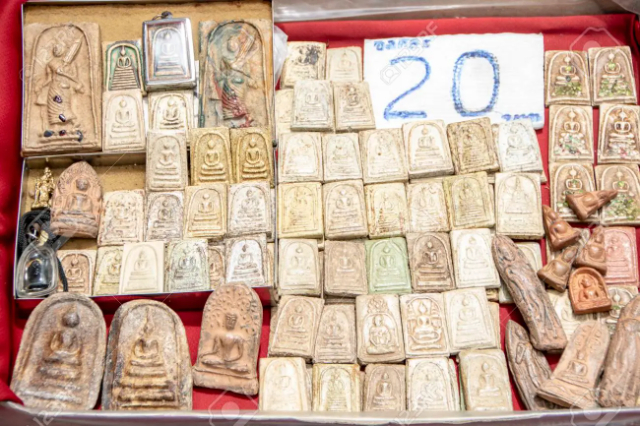Amulet Market - Khet Phra Nakhon | Secret World Trip Planner