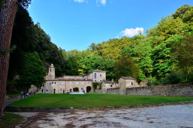 Ermitage des grottes - Cupramontana | Secret World Trip Planner