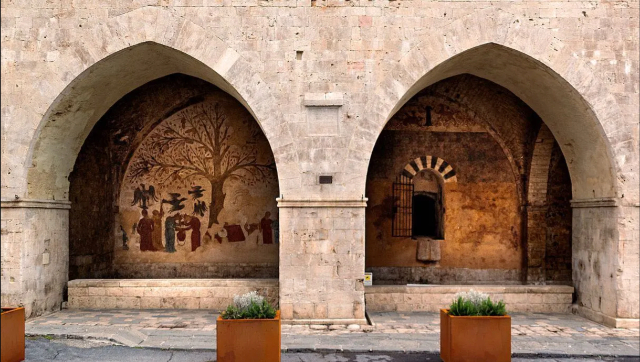 Vruchtbaarheidsboom - Massa Marittima | Secret World Trip Planner