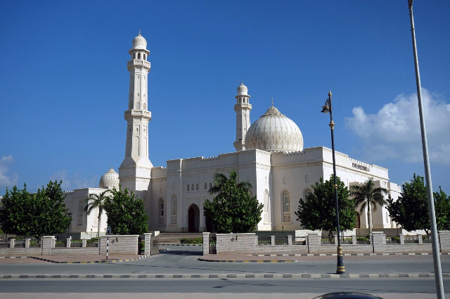 Grande mosquée du sultan Qaboos - Salalah | Secret World Trip Planner