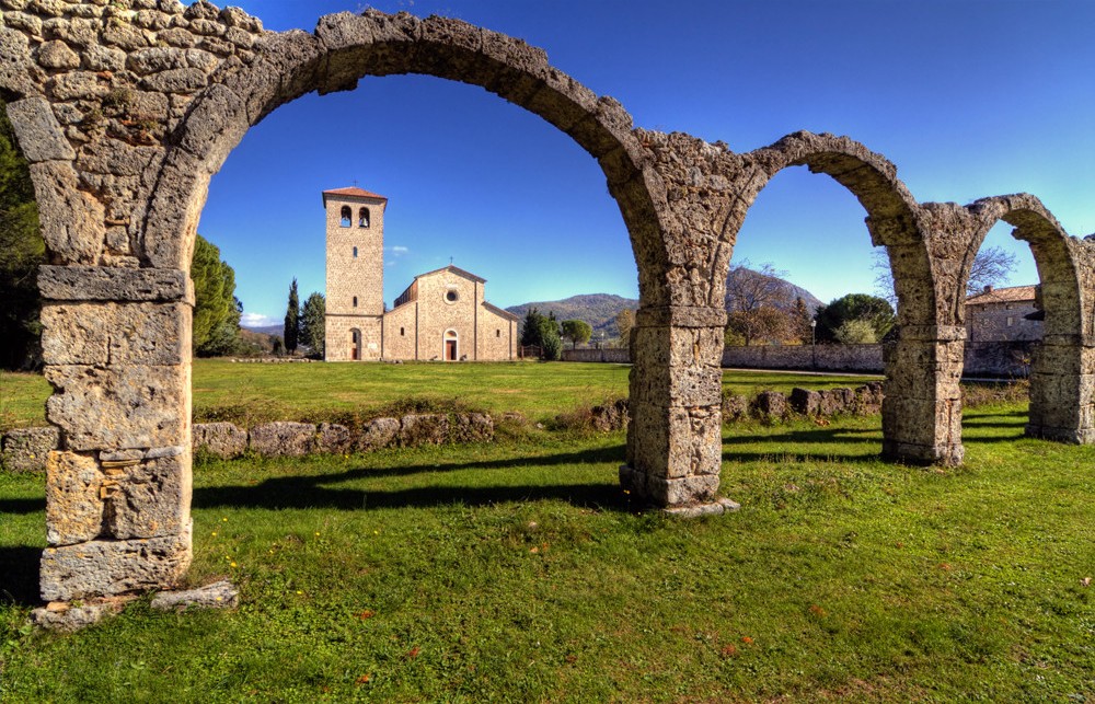 Cripta di Epifanio - Castel San Vincenzo | Secret World Trip Planner