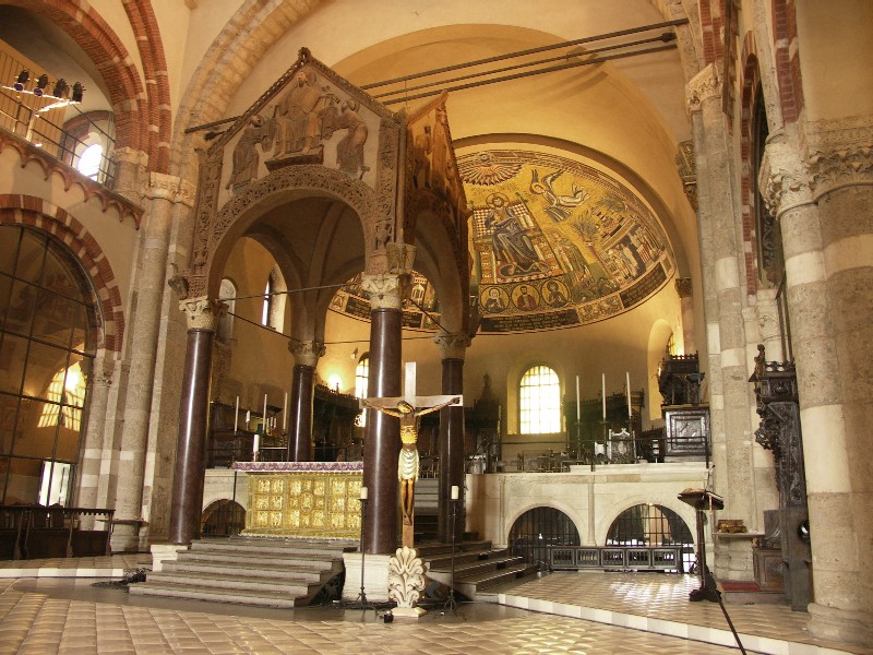 Basiliek van Sant ' Ambrogio - Milano | Secret World Trip Planner