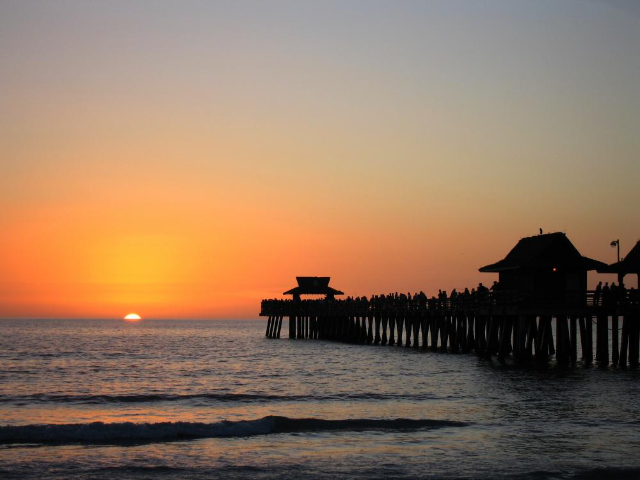 Muelle de Nápoles - Naples | Secret World Trip Planner