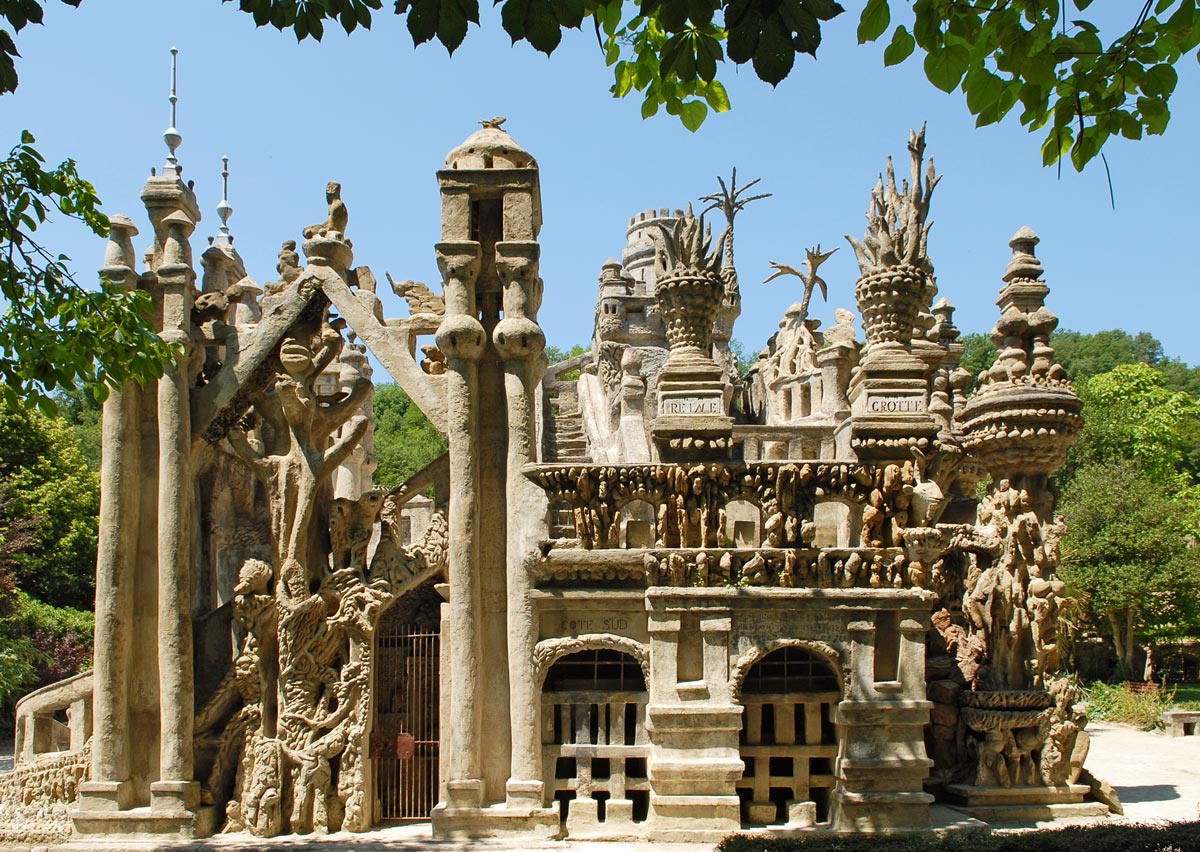 Palazzo ideale - Hauterives | Secret World Trip Planner
