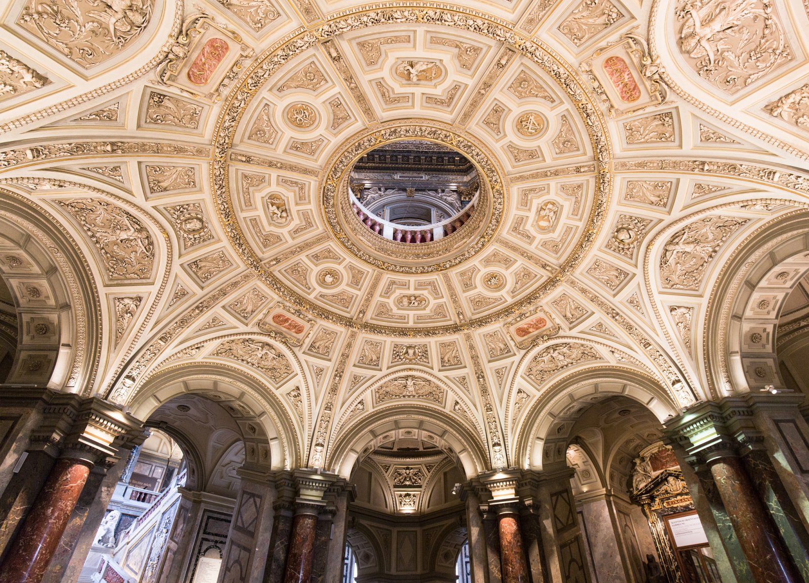 美術史博物館（) - Wien | Secret World Trip Planner