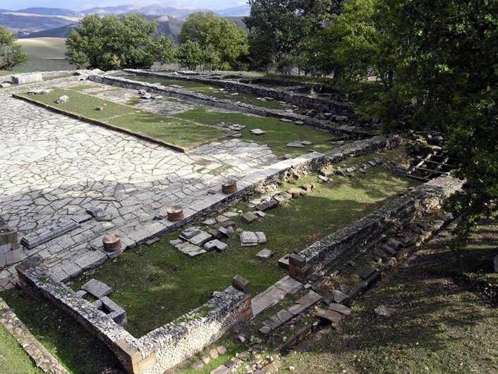 Basilicata: Area archeologica di Vaglio - Vaglio Basilicata | Secret World Trip Planner