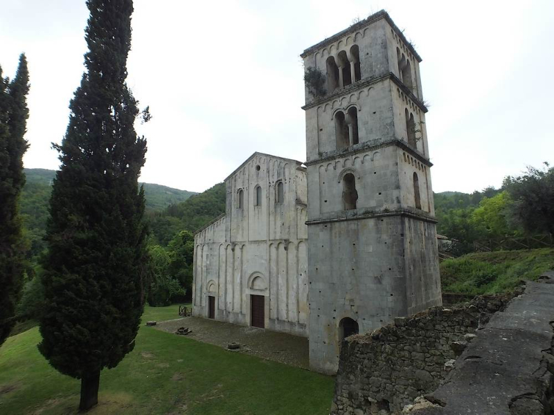 Abbazia di San Liberatore a Maiella - Serramonacesca | Secret World Trip Planner