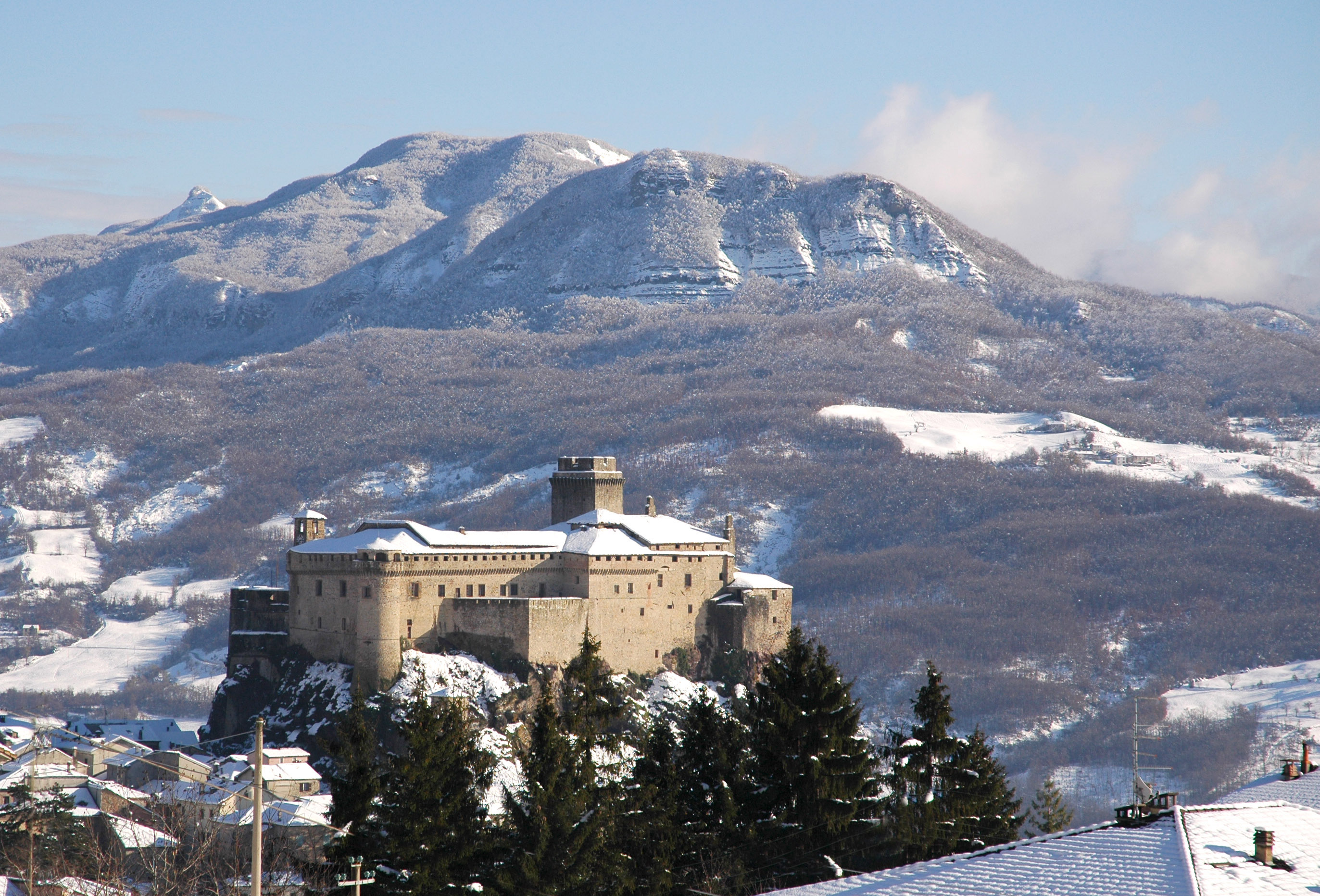 Kasteel Bardi - Ceno Vallei - Bardi | Secret World Trip Planner