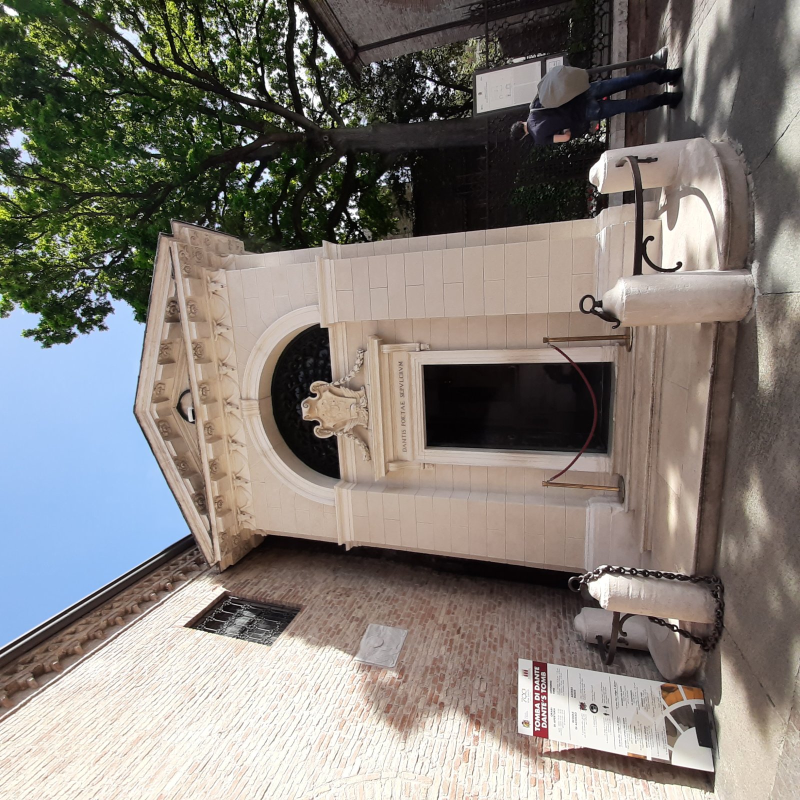 Tombe de Dante - Ravenna | Secret World Trip Planner