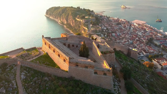 パラミディ要塞 - Nafplio | Secret World Trip Planner