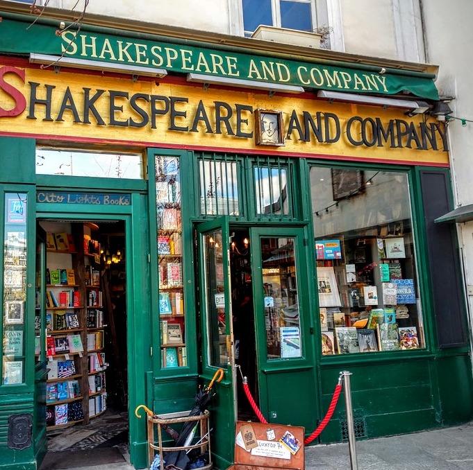Paris / Shakespeare and Company: uma livraria icónica - Paris | Secret World Trip Planner