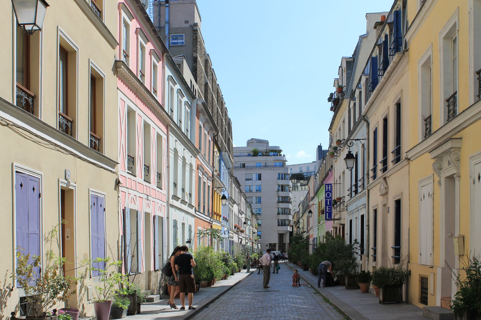 Unknown Paris: Rue Crémieux - Paris | Secret World Trip Planner