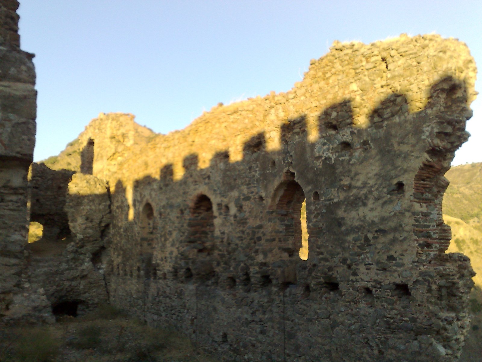 Amendolea: Il Castello Ruffo - Amendolea | Secret World Trip Planner
