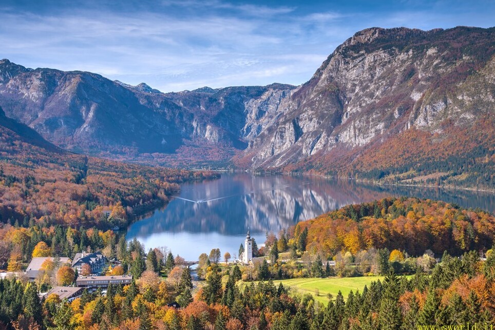 Slovenia | Lake Bohinj - Lago di Bohinj | Secret World Trip Planner