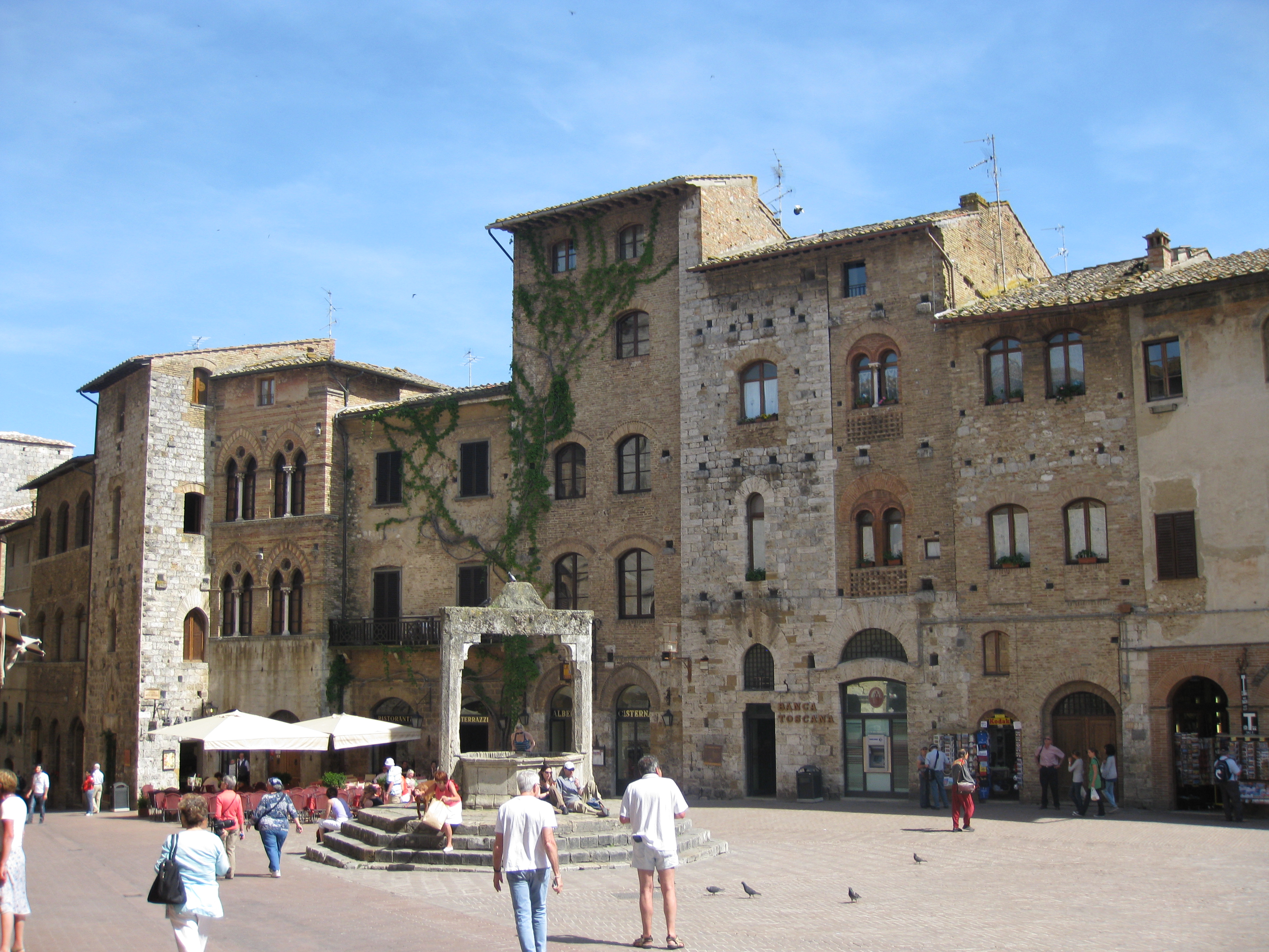 Tuscany | San Gimignano - San Gimignano | Secret World Trip Planner