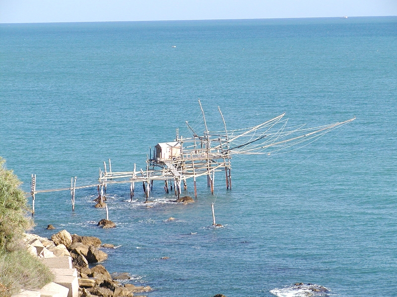 Italien | Trabucco, eine echte Fischereimaschine - Ortona | Secret World Trip Planner
