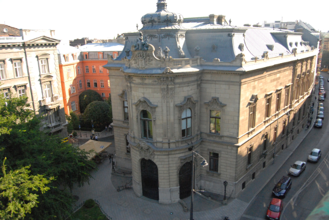 Bibliothèque métropolitaine Ervin Szabó - Budapest | Secret World Trip Planner