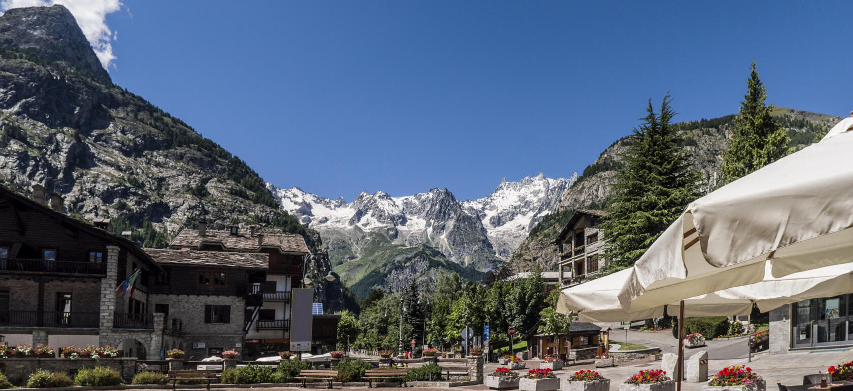 Courmayeur: a charming mountaineering village - Courmayeur | Secret World Trip Planner