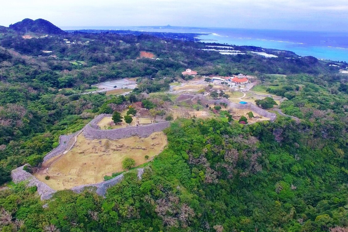 Okinawa: Die Burgruinen von Nakijin — Nakijin-son