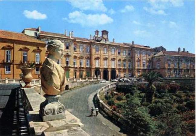 Paleis van Portici - Portici | Secret World Trip Planner