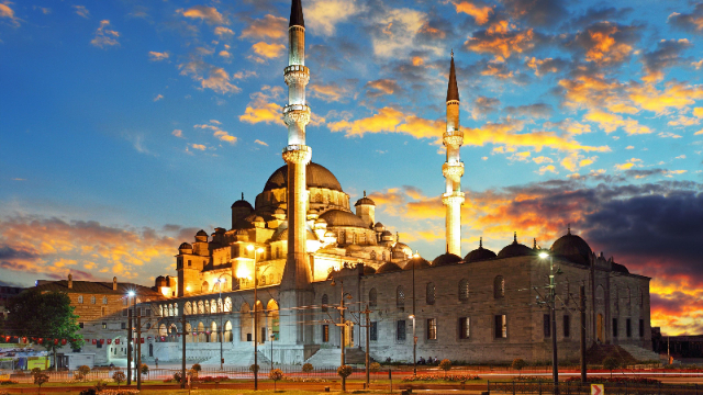 La Mosquée d'Eyup Sultan - Eyüp Merkez | Secret World Trip Planner