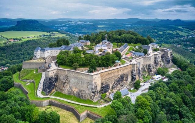 Koninklijk Kasteel - Königstein im Taunus | Secret World Trip Planner