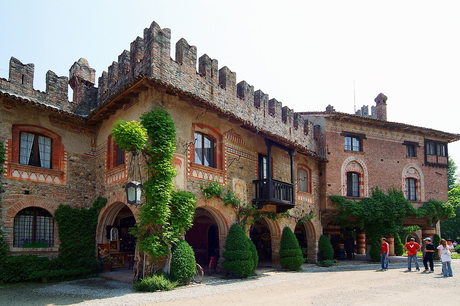 Miejscowość Grazzano Visconti - Grazzano Visconti | Secret World Trip Planner