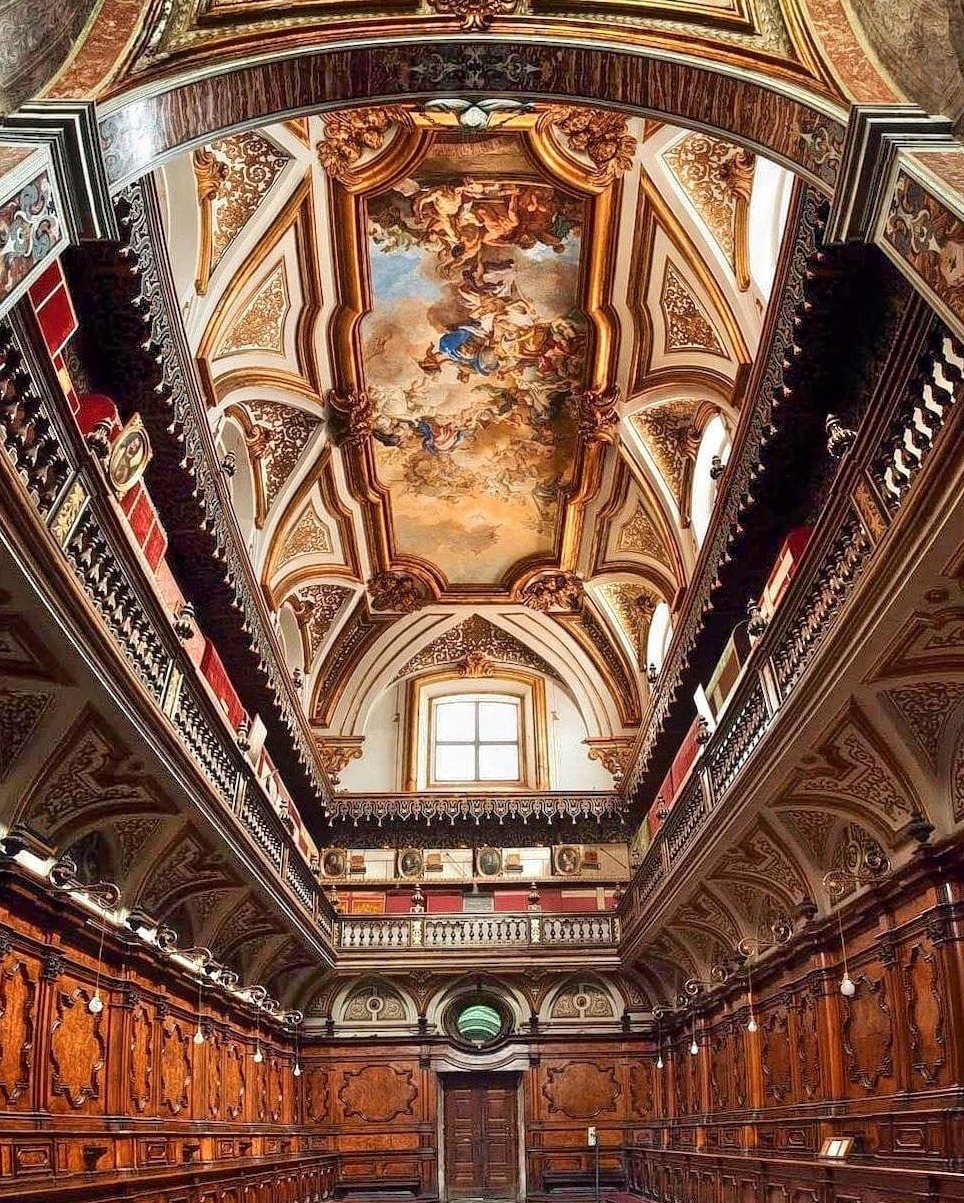 Zakrystia Bazyliki Św. Domenico Maggiore - Napoli | Secret World Trip Planner