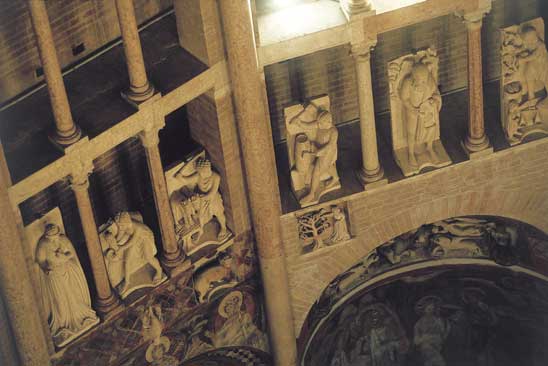 Baptistère de Parme - Parma | Secret World Trip Planner