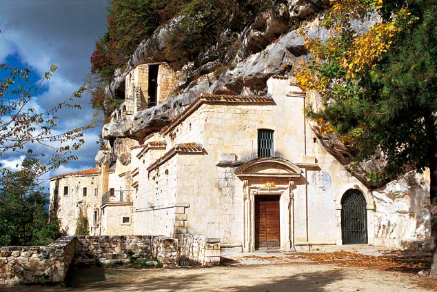 Hermitage van Santo Spirito a Majella - Roccamorice | Secret World Trip Planner