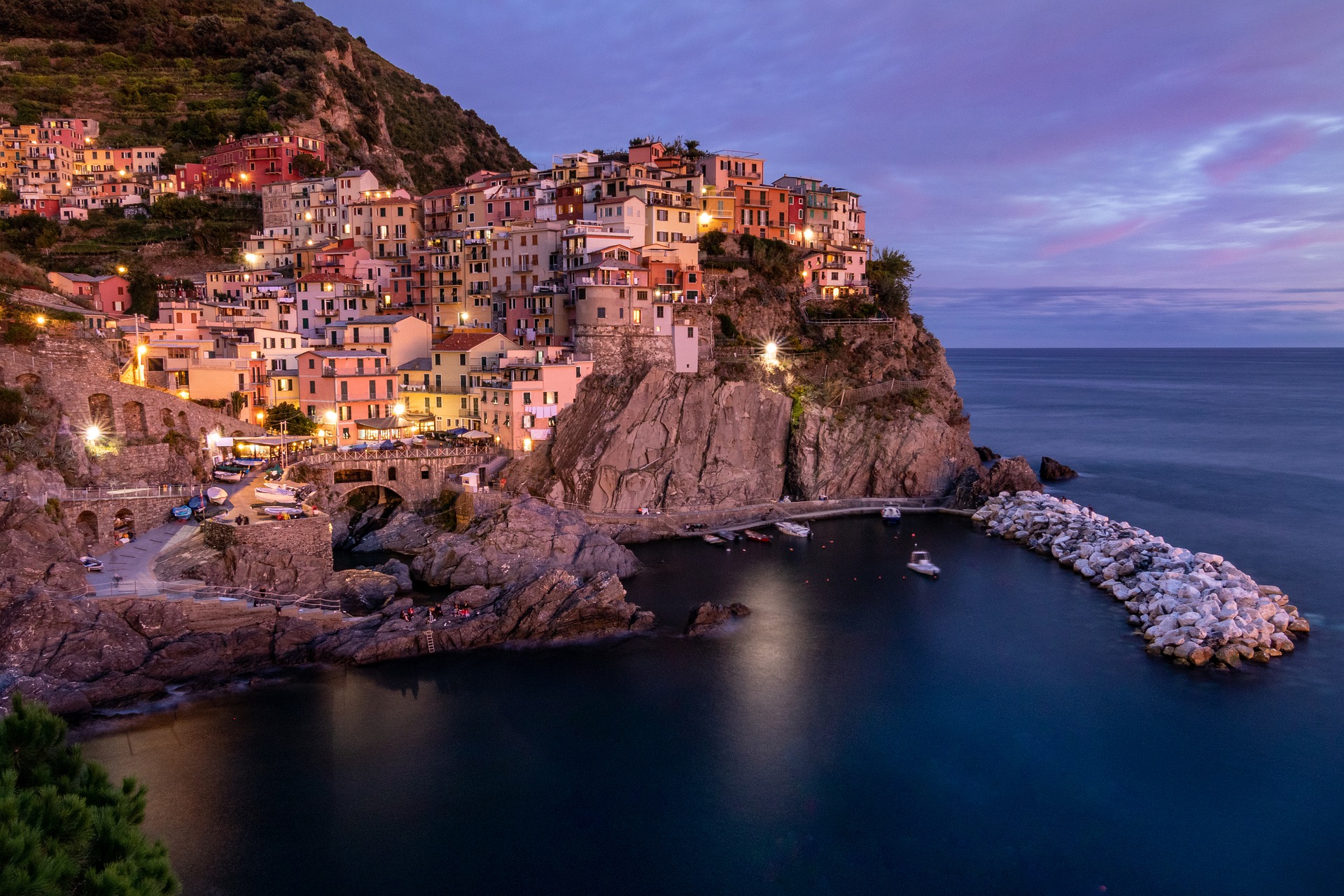 Cinq Terres : Merveilles du monde - Vernazza | Secret World Trip Planner