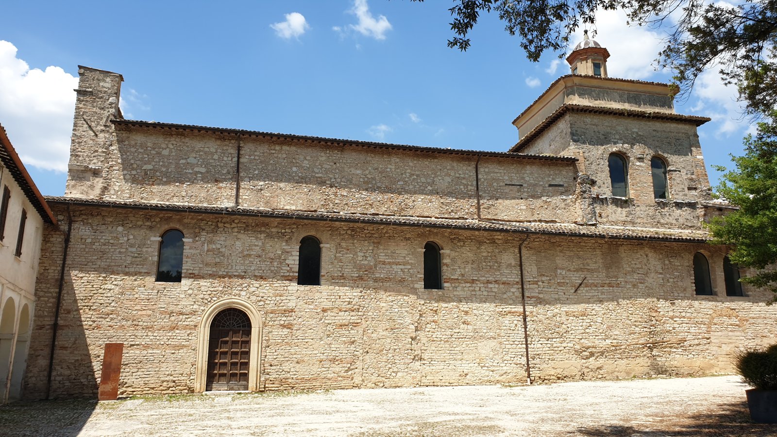 Basilica di San Salvatore - Spoleto | Secret World Trip Planner