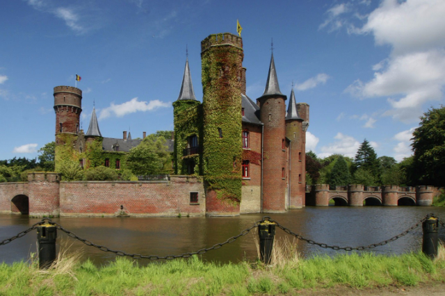 위넨데일 성 - Torhout | Secret World Trip Planner