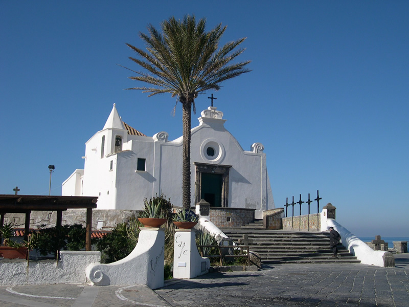 Kerk van de redding - Forio | Secret World Trip Planner