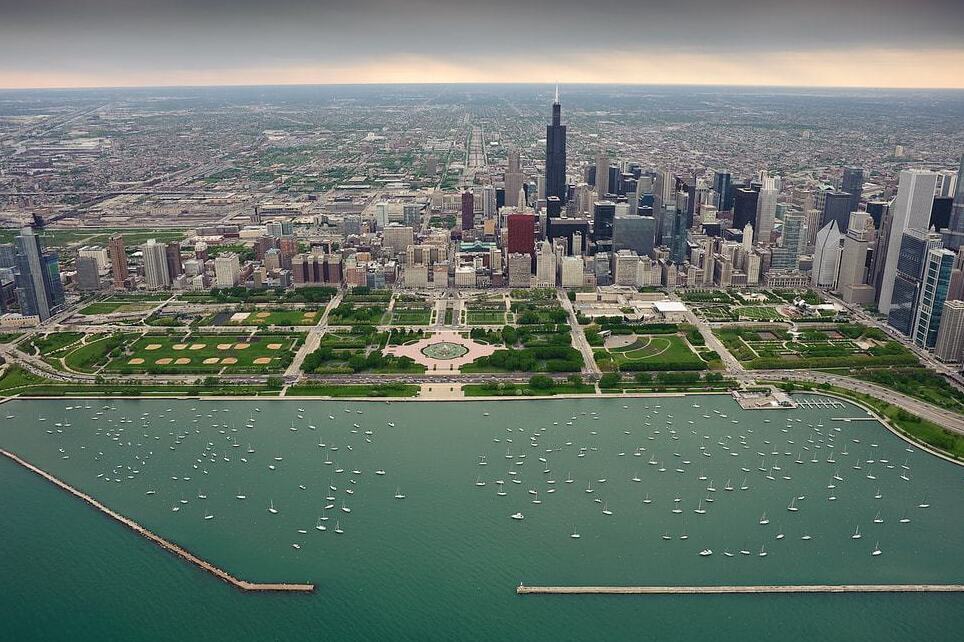 Grant Park é o jardim da frente de Chicago. — Chicago