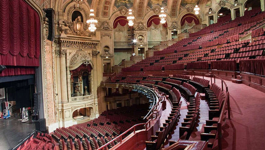 O Chicago Theatre — Chicago