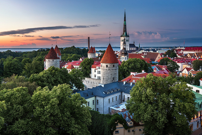 Tallin: Toompea Castle - Tallinn | Secret World Trip Planner