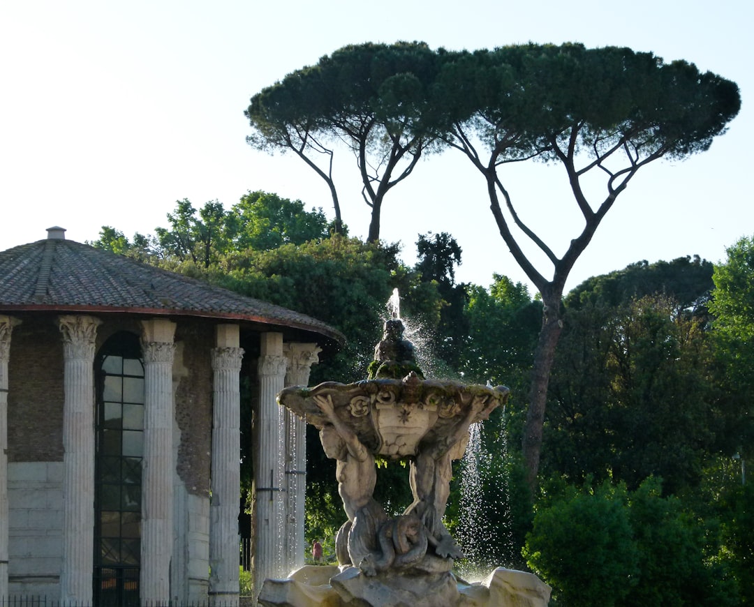 Fontana Grimaldina - Campagna | Secret World Trip Planner