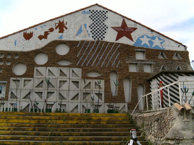 Museo de Arte Moderno de Saint Just d'Ardèche - Saint-Just-d'Ardèche | Secret World Trip Planner
