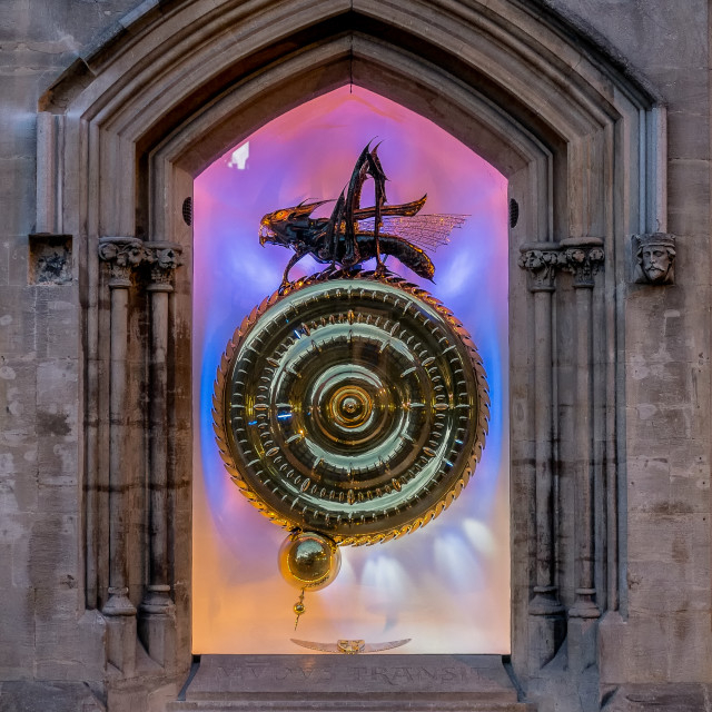 Reloj Corpus y Cronófago - 58 Trumpington St | Secret World Trip Planner