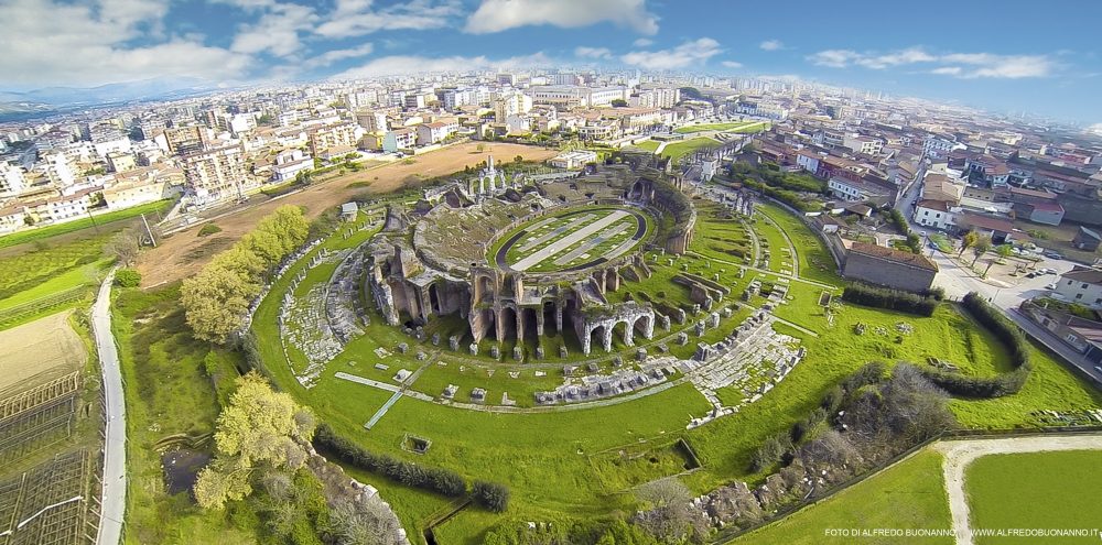 Capua en het tweede grootste Romeinse amfitheater - Santa Maria Capua Vetere | Secret World Trip Planner