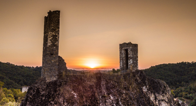 Die Ruinen von Peyrusse-le-Roc - Peyrusse-le-Roc | Secret World Trip Planner