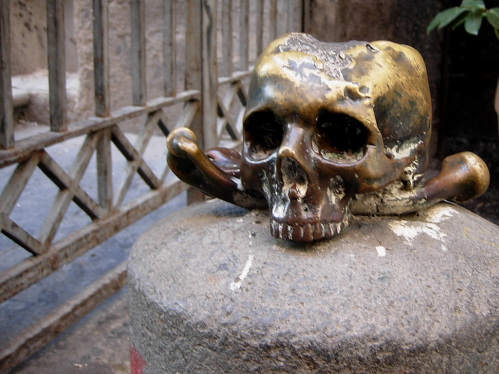 Kerk van Santa Maria delle Anime del Purgatorio in Arco - Napoli | Secret World Trip Planner