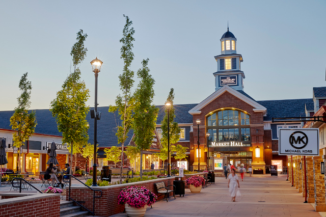 Woodbury Common Premium verkooppunten: De droom van een shopaholic net buiten NYC - Woodbury | Secret World Trip Planner