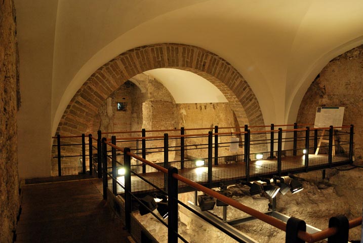Kompleks archeologiczny San Pietro a corte - Salerno | Secret World Trip Planner