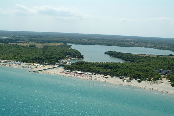 Lagos de Alimini - Laghi Alimini | Secret World Trip Planner